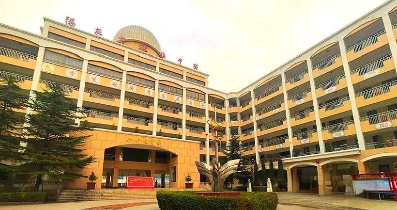 15天，为初一教室点亮“护眼之光” 校园护眼灯改造工程全记录
